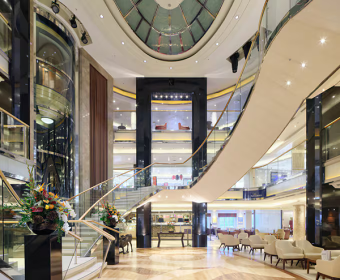 Three-deck atrium