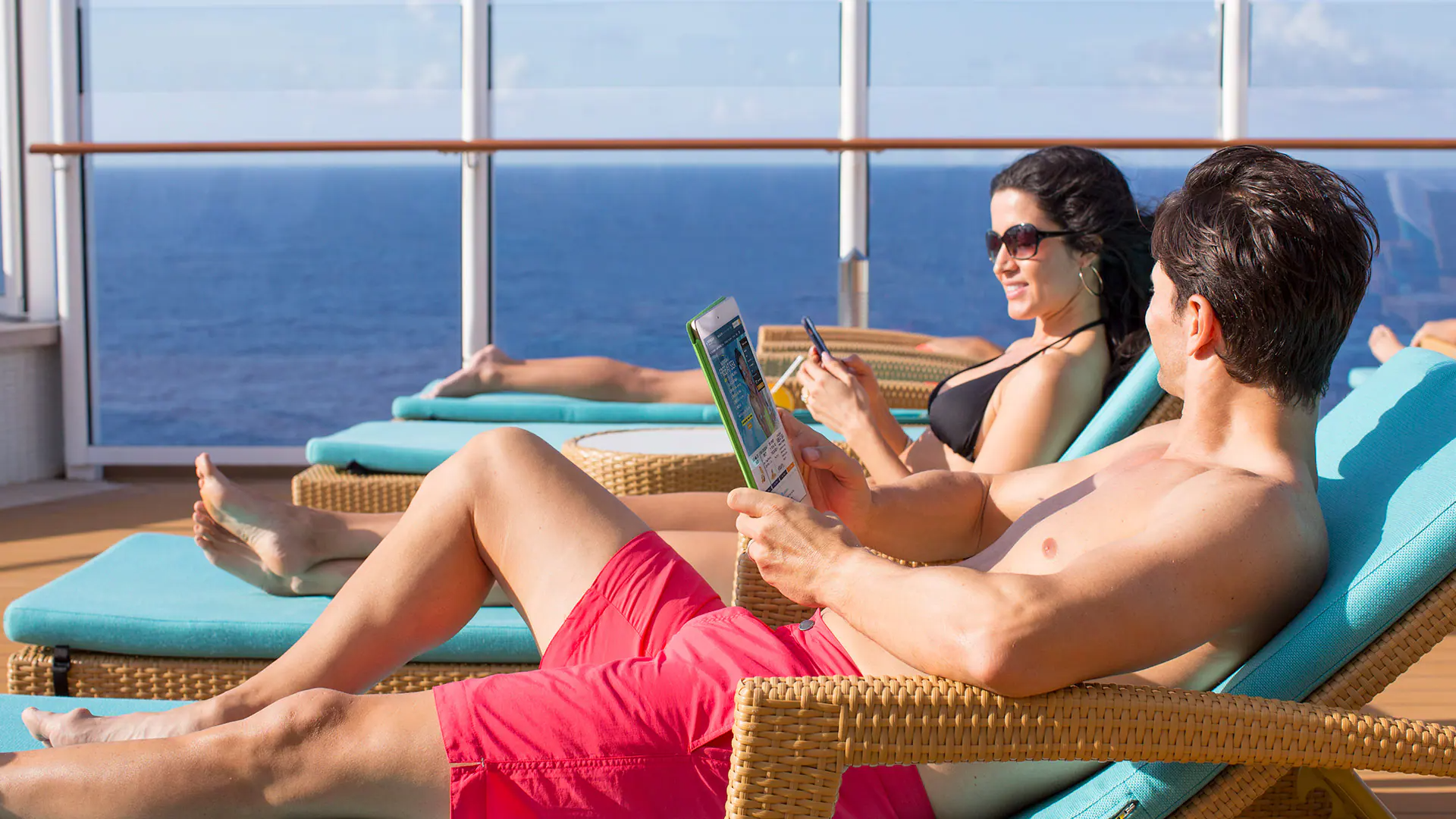 Vibe beach club – access pass