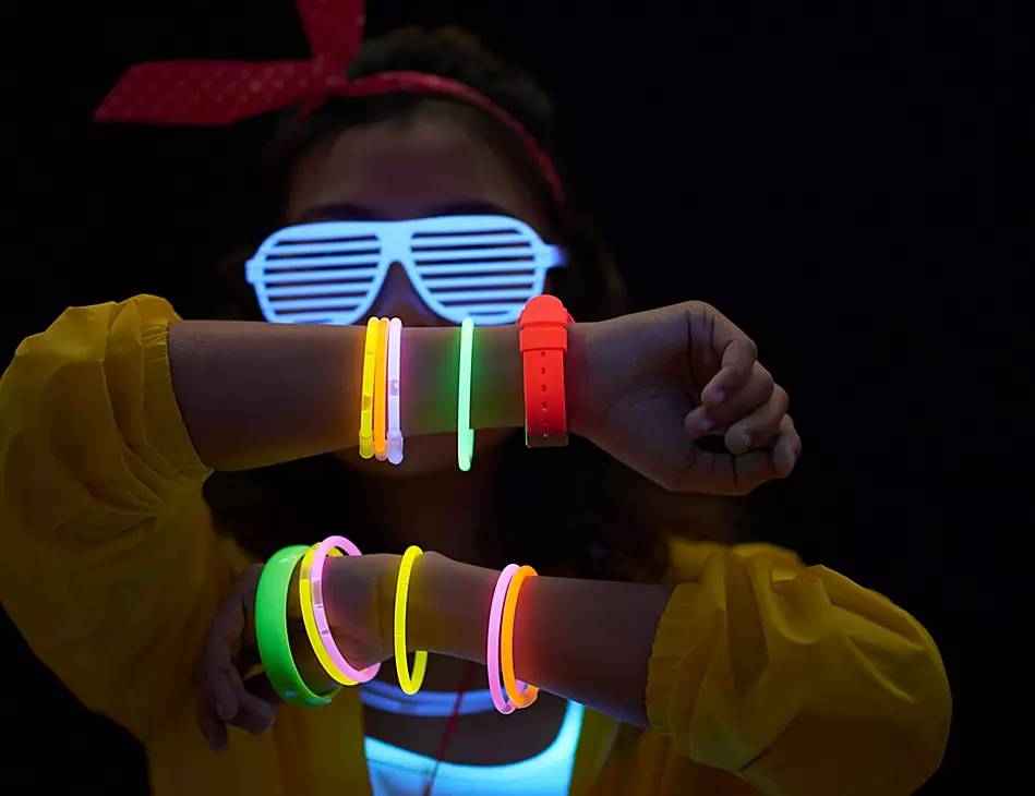 Totally awesome 90s street party