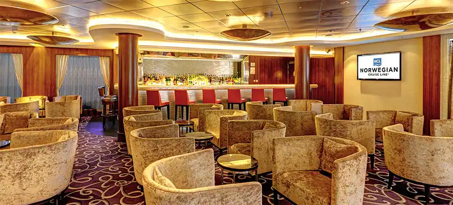 Shaker’s martini bar