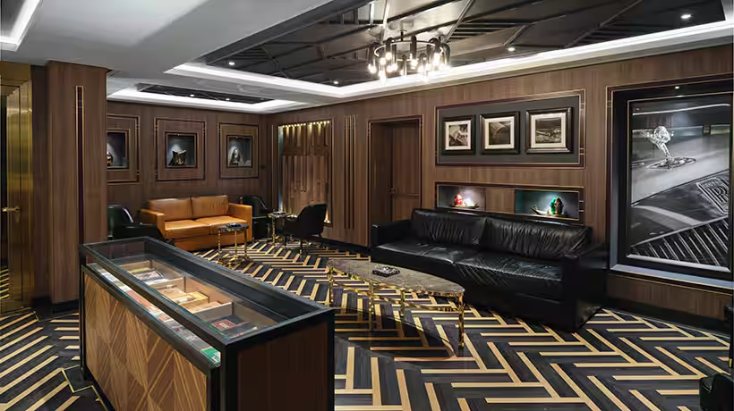The humidor cigar lounge