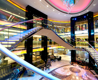Three-deck atrium