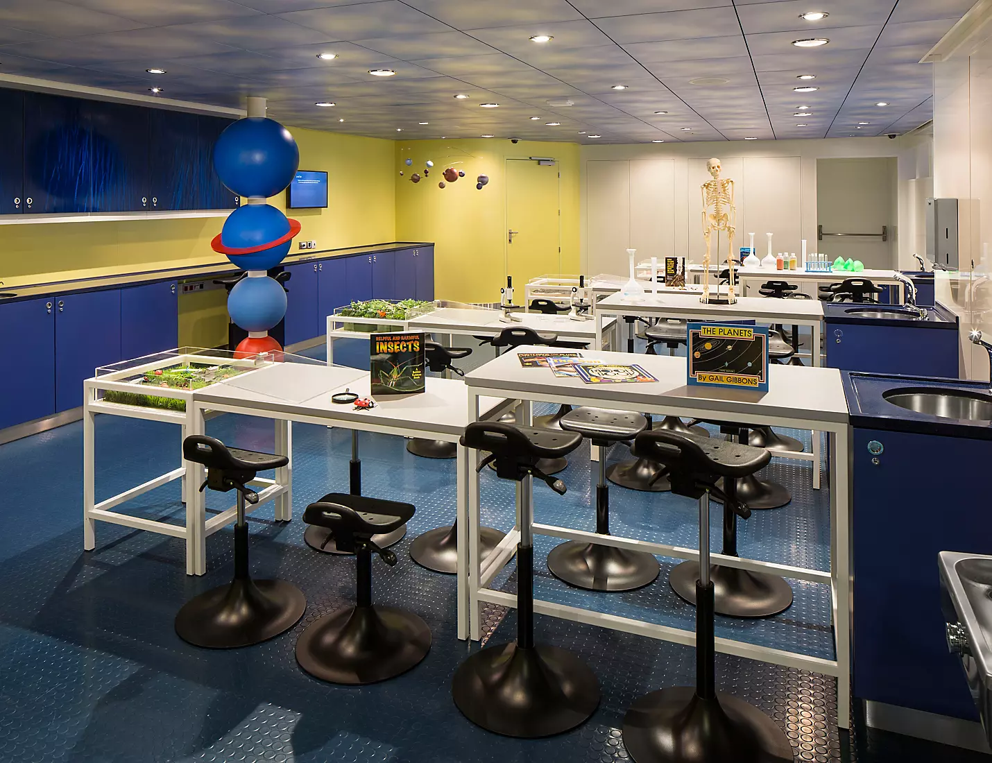 Adventure science lab