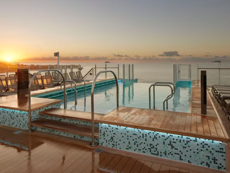 Infinity and panorama