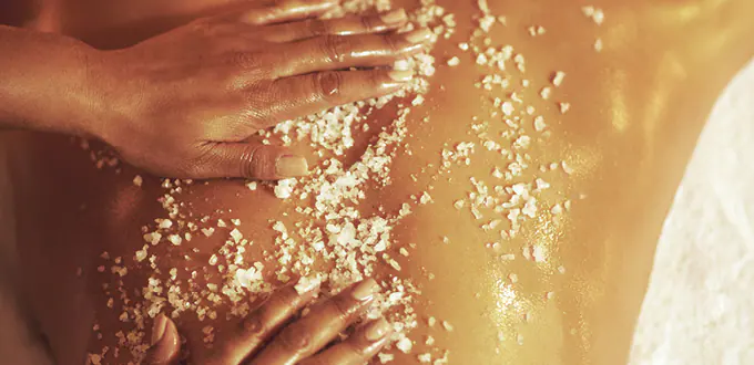 Intensely cleansing salt scrub