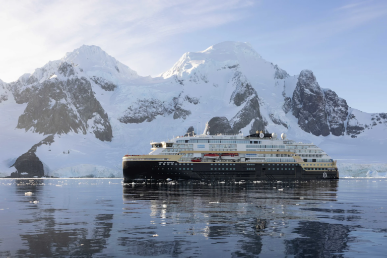 Antarctica cruise to Highlights Of Antarctica
